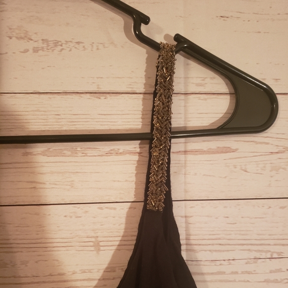 Charlotte russe small black ruffle tank top gold - Picture 3 of 4